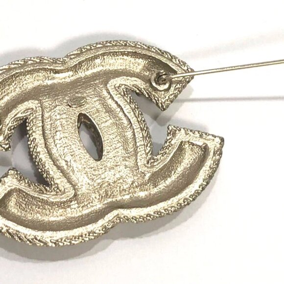 CHANEL CC Logo Pearl Brooch Gold Tone Pin A11C Auth w/Box D-o1150 - Picture 6 of 9